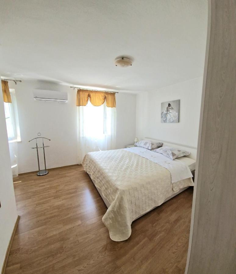 Apartman Perina Trogir Extérieur photo